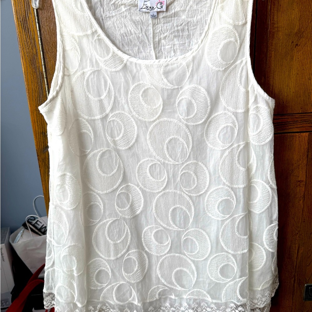 Beautiful Emma G  Women's White Sleeveless Top Size L